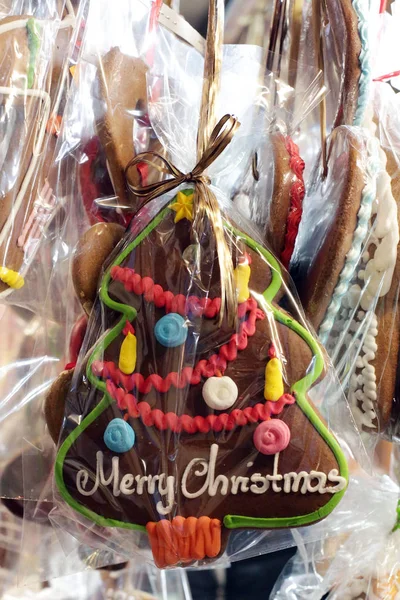 Kerst gingerbreads op kerstmarkt — Stockfoto