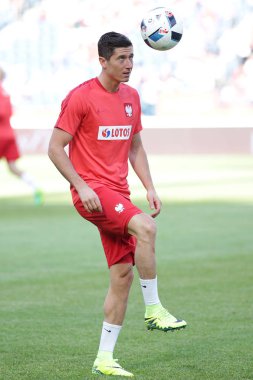 Inernational dostu futbol oyunu Robert Lewandowski