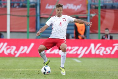 Inernational dostu futbol oyunu Thiago Cionek