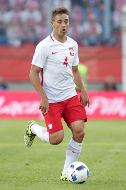 Inernational dostu futbol oyunu Thiago Cionek