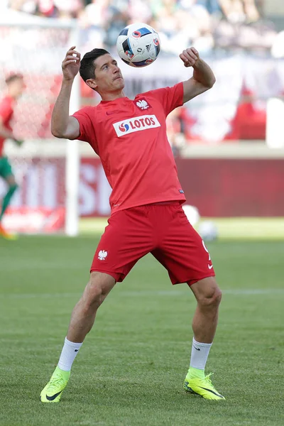 Inernational dostu futbol oyunu Robert Lewandowski