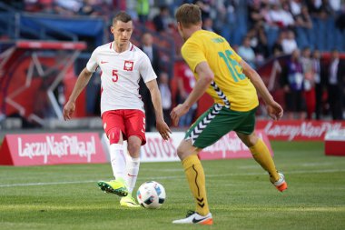 Inernational dostu futbol oyunu Krzysztof Maczynski