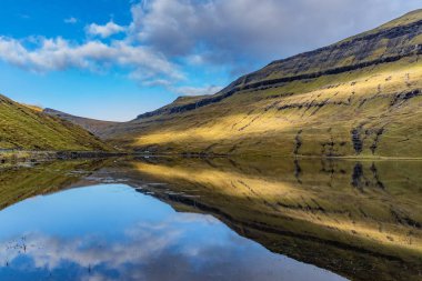 Ut a Lonna - Streymoy 'daki Saksun köyünden gelen yol.