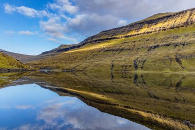 Ut a Lonna - Streymoy 'daki Saksun köyünden gelen yol.