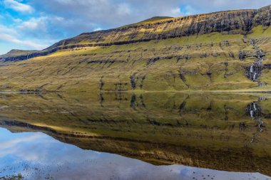 Ut a Lonna - Streymoy 'daki Saksun köyünden gelen yol.