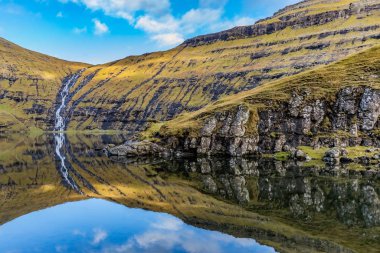 Ut a Lonna - Streymoy 'daki Saksun köyünden gelen yol.
