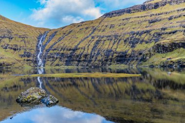 Ut a Lonna - Streymoy 'daki Saksun köyünden gelen yol.