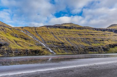 Ut a Lonna - Streymoy 'daki Saksun köyünden gelen yol.