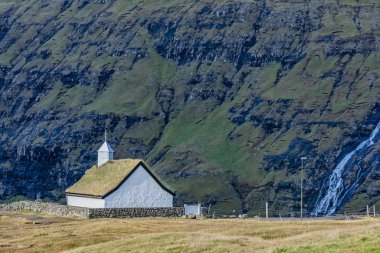 Saksun köyündeki eski kilise..