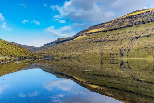 Ut a Lonna - Streymoy 'daki Saksun köyünden gelen yol.