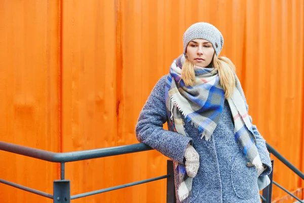 Estilo de rua inverno retratos menina da moda — Fotografia de Stock