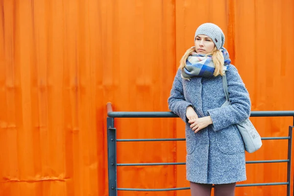 Street style winter portraits fashion girl — Stock Photo, Image