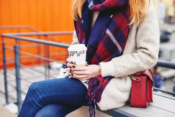 Girl in glasses and blanket scarf with Scottish cell — Stock Photo, Image