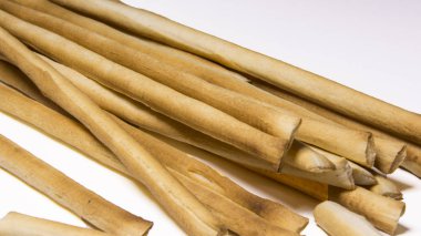 Beyaz arkaplanda Ekmek Çubukları