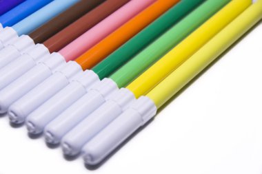 Çok renkli marker kalem, ofis ve okul çizim