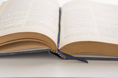Açık eski kitap, antik edebiyat