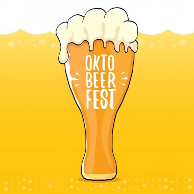 Oktoberfest bira turuncu vektör etiketinde vektör