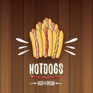 ahşap masa arka plan üzerinde izole karikatür sosis etiket vektör. Vintage sıcak köpek poster veya simge tasarım öğesi koleksiyonu.
