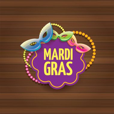Yeni orleans mardi gras Karnavalı etiket maskesi ve ahşap duvar arka plan üzerinde metin ile vektör. vektör mardi gras partisi veya yağ Salı poster tasarım şablonu