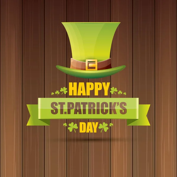 Saint patricks étiquette de jour ou affiche avec chapeau vert, trèfles chanceux et ruban vintage sur fond de bois vintage abstrait. bannière de jour de patriks de saint vecteur — Image vectorielle