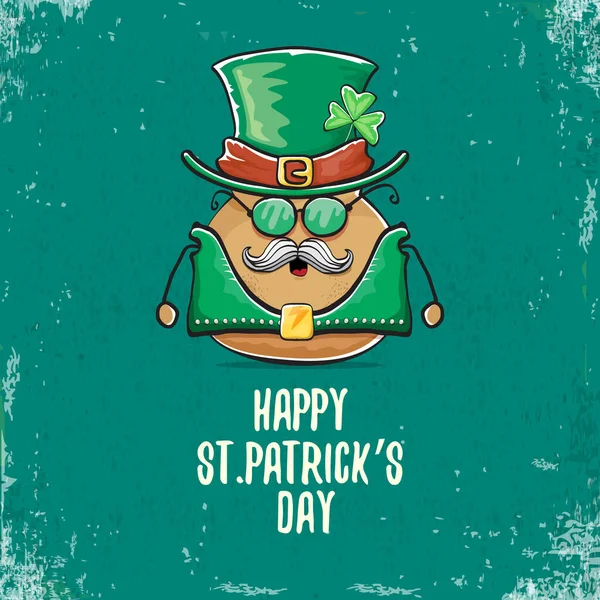 Happy Saint Patricks Day Grußkarte mit funky Kobold Rockstar Kartoffel Charakter mit grünen Particks Hut isoliert auf türkisfarbenem Hintergrund. Rock n Roll Hipster Gemüse funky Charakter — Stockvektor
