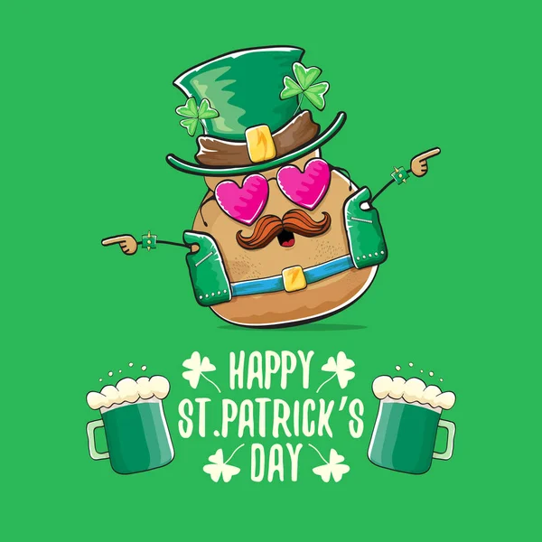 Joyeux saint patricks jour carte de vœux avec funky leprechaun rock star caractère de pomme de terre avec des particules vertes chapeau et bière isolé sur fond vert. Rock n roll hipster légume caractère funky — Image vectorielle