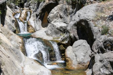 Dağ Kanyon Şelalesi