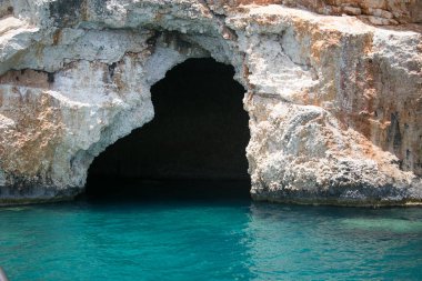 Deniz teslim bay Uchagiz Akdeniz Türkiye'de olup