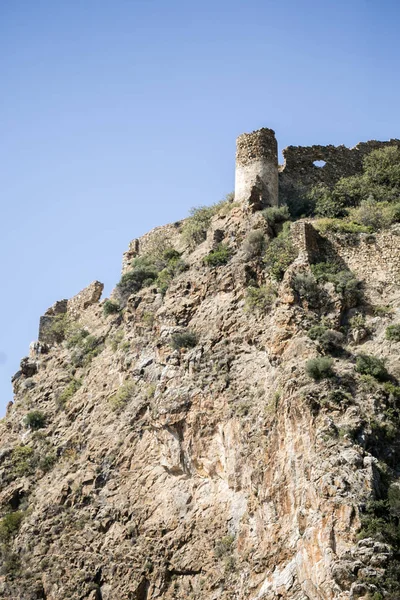 Μεσαιωνικό κάστρο τείχος χτισμένο στην κορυφή λόφου στην Αντιόχεια — Φωτογραφία Αρχείου