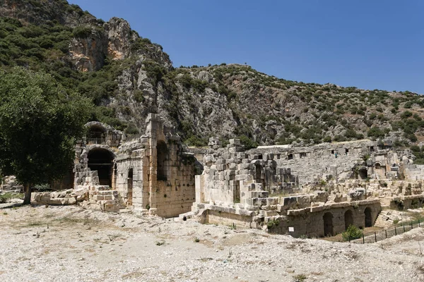 Pemandangan dinding luar amfiteater kuno di Myra Lycian di — Stok Foto