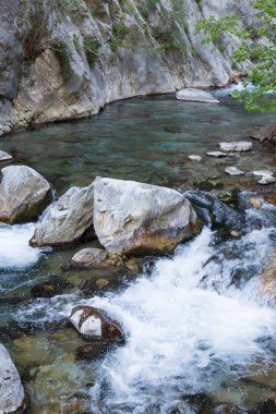 Dağ Kanyon Sapadere su akışı