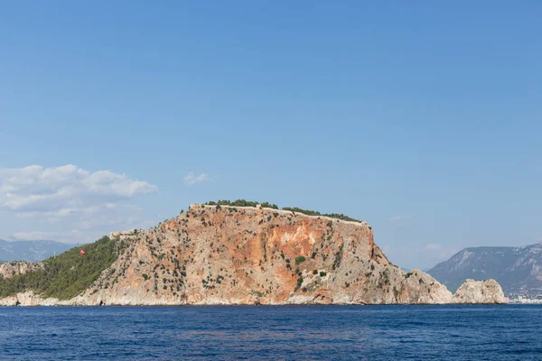 Alanyas castle rock ile deniz manzarası