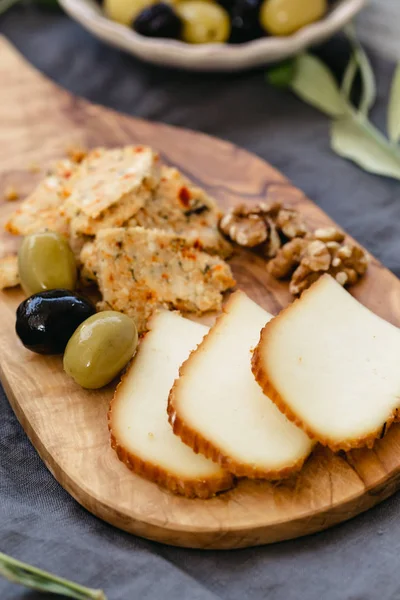 Cheese Board Two Different Sorts Cheese Olives — Stock Photo, Image