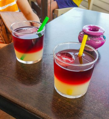 bir kokteyl için zaman aşımı