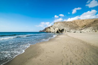 Monsul Beach deki ALMERIA, İspanya alınan bir huzurlu plaj sahnesi
