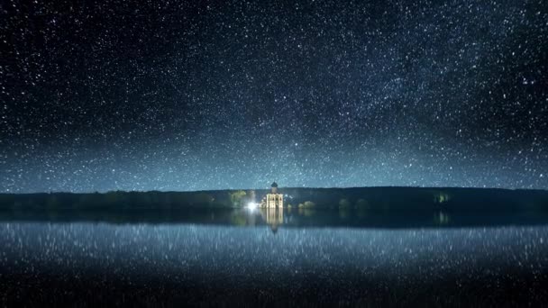 Noční kruh dlouhé stopy hvězdy timelapse, bílý kámen starý kostel katedrála — Stock video