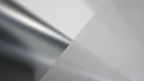 Linoleum technologie productie. Aanbrengen van PVC-laag op het linoleum. — Stockvideo