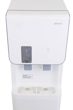 Su arıtma Kore teknolojisi Pa ile beyaz arka plan