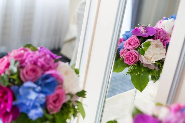 Catering Dekoration Blumenschmuck — Stockfoto