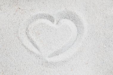 Kumda bir kalp
