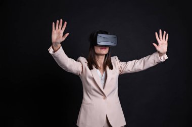 Sanal gerçeklik simülasyon oyun işkadını