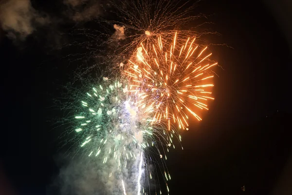 Vuurwerk bij Lecco (Italië) — Stockfoto