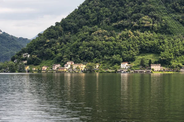 Lago de Lugano en Ponte Tresa —  Fotos de Stock