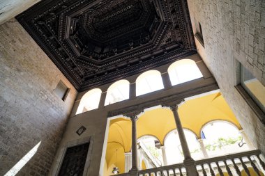 Barcelona (İspanya): tarihi avlu