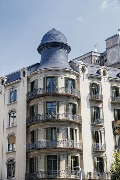 Barcelona (Španělsko): budova v Avinguda Diagonal — Stock fotografie