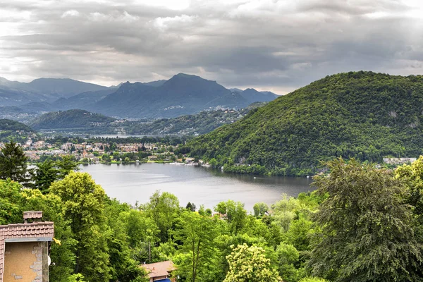 Lago de Lugano na Ponte Tresa — Fotografia de Stock