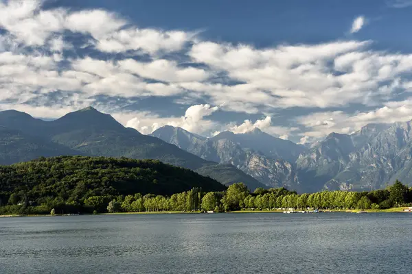 Colico (Lecco) y el lago de Como —  Fotos de Stock