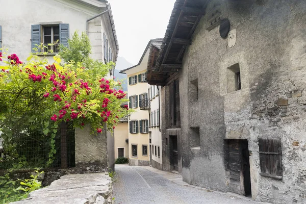 Bregaglia (Graubunden, Suisse) : vieux village — Photo