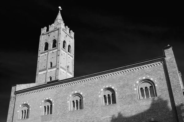 Monza (Itália), o Arengario, edifício medieval — Fotografia de Stock