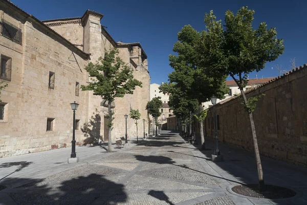 Саламанка (Испания): Convento de la Anunciacion, историческая церковь — стоковое фото